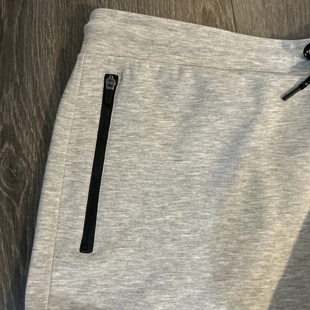 Areopostale Mens 3XL Gray Shorts Drawstring Waist Zipper & Cargo Pockets NWT